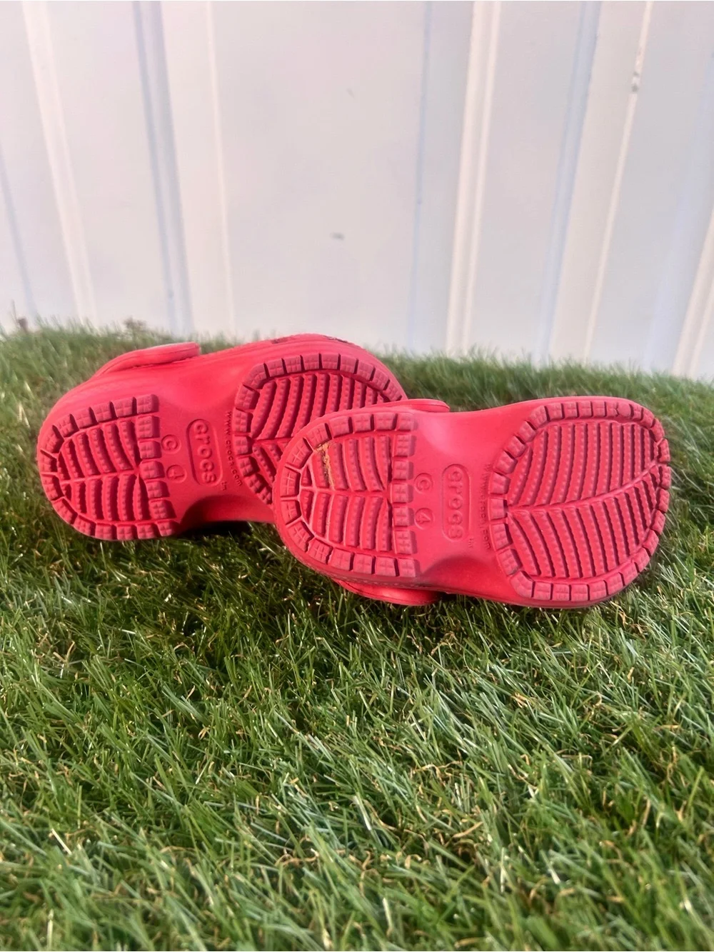 Crocs Classic Clogs ,Toddler Size 4c,Red Iconic Comfort